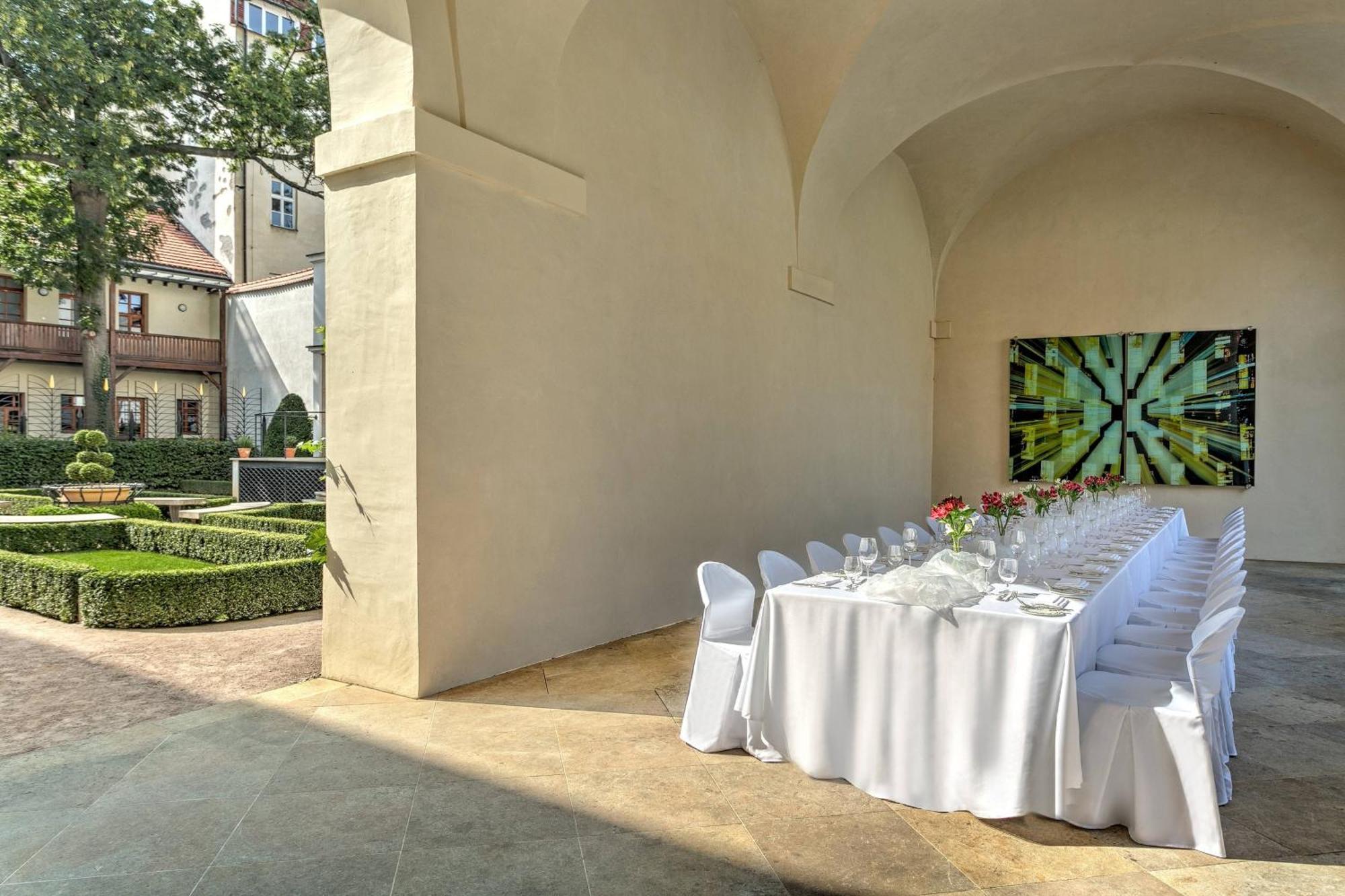 Augustine, A Luxury Collection Hotel, Прага Екстериор снимка